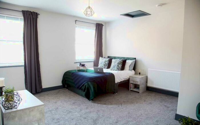 6 Bedroom Terraced House To Rent In Silverwell Street, Bolton, BL1