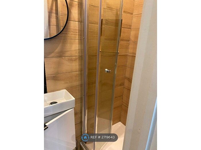 Studio To Rent In Culverley Road, London, SE6