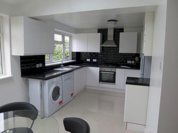 4 Bedroom Property To Rent In Rymers Lane, Cowley, Oxford, OX4