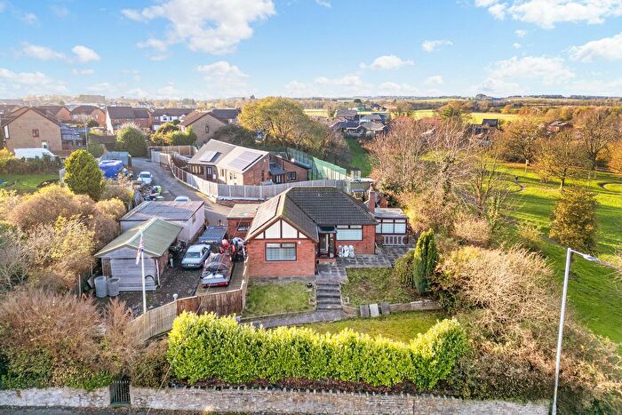 3 Bedroom Detached Bungalow For Sale In Wigan Road, Ashton-In-Makerfield, WN4