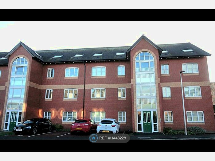 2 Bedroom Flat To Rent In Stott Wharf, Leigh, WN7