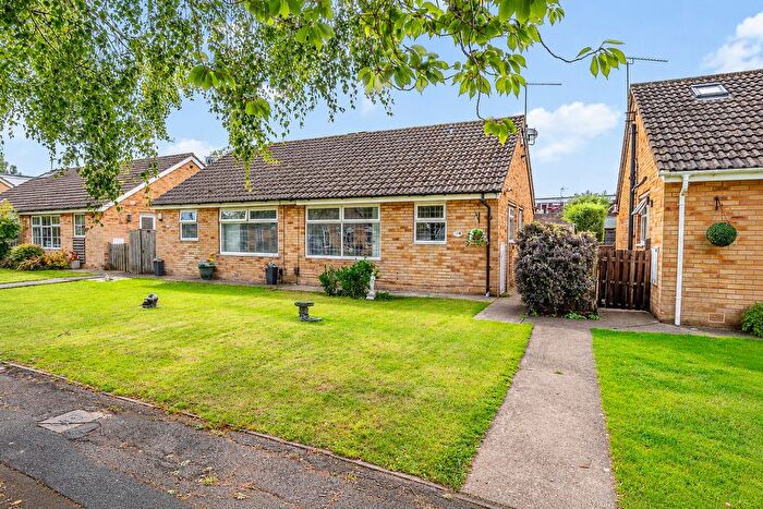 2 Bedroom Semi Detached Bungalow For Sale In Silverdale Court, York, YO24