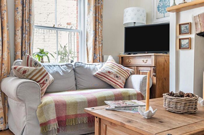 2 Bedroom House For Sale In North Street, Wilton, Salisbury, SP2