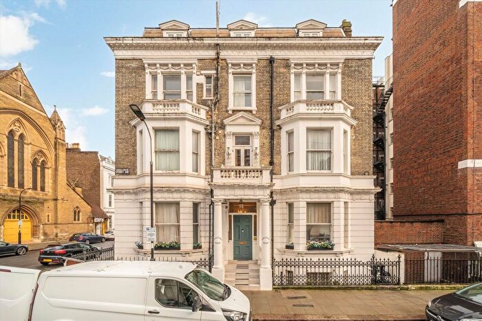 1 Bedroom Flat To Rent In Castletown Road, West Kensington, W14