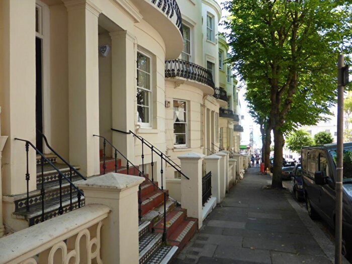 Studio To Rent In Brunswick Road -, P12