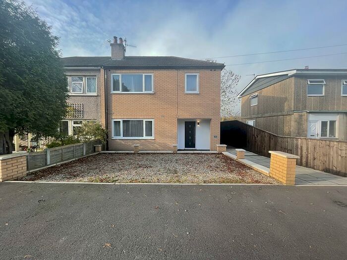 3 Bedroom Semi-Detached House To Rent In Wentcliffe Drive, Earby, Barnoldswick, BB18