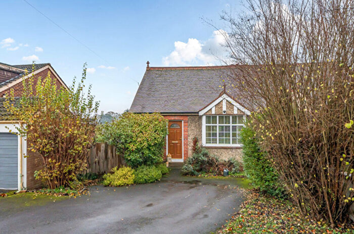 3 Bedroom Semi Detached House For Sale In Henley Road, Caversham, Reading, RG4