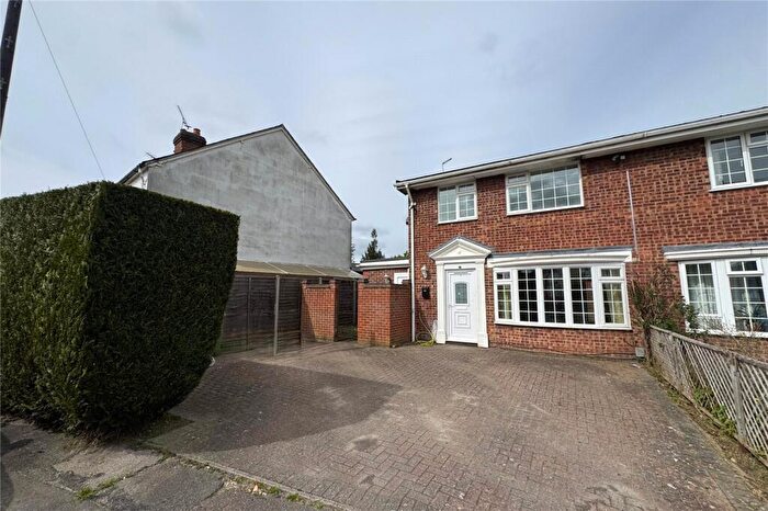 4 Bedroom Semi Detached House For Sale In Marrowbrook Lane, Farnborough, Hampshire, GU14
