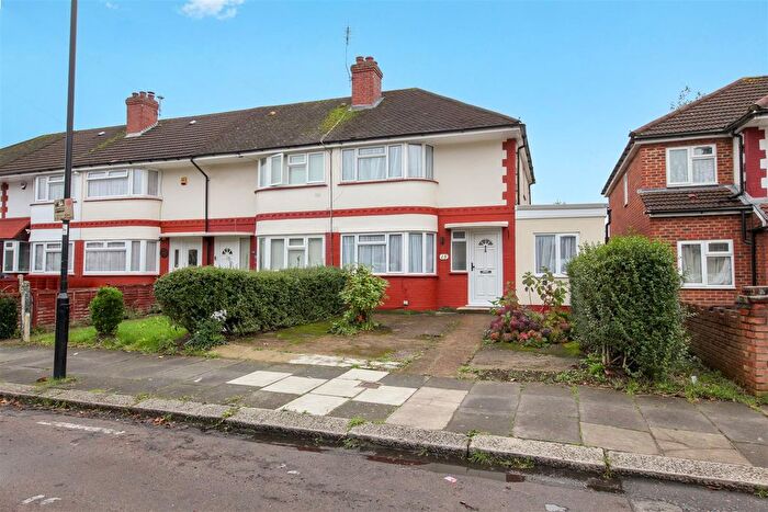 4 Bedroom Semi-Detached House To Rent In Merton Avenue, Northolt, UB5