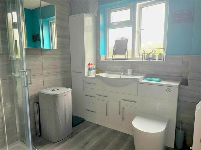 1 Bedroom Property To Rent In Holden Close, Dagenham, RM8