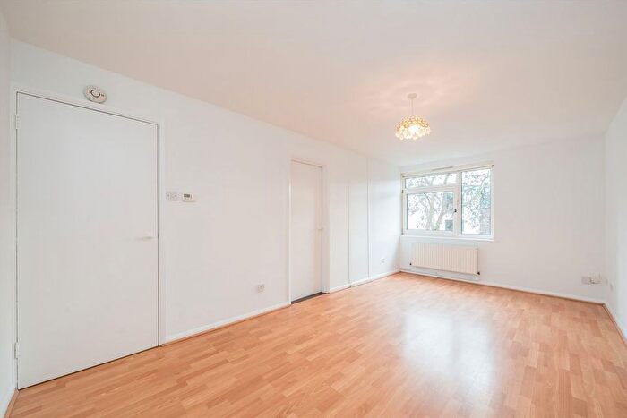 1 Bedroom Flat For Sale In Edwin Road, Twickenham, TW2