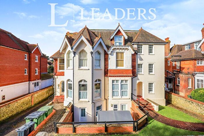 1 Bedroom Flat To Rent In Grange Road, BN21