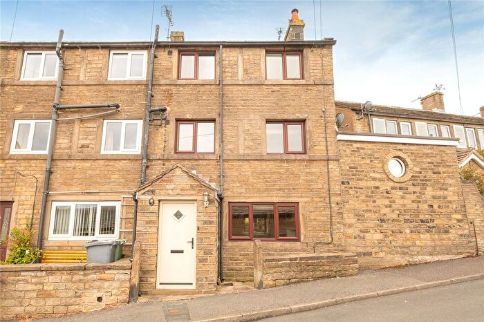 4 Bedroom Terraced House For Sale In Cinderhills Road, South Lane, Holmfirth, HD9