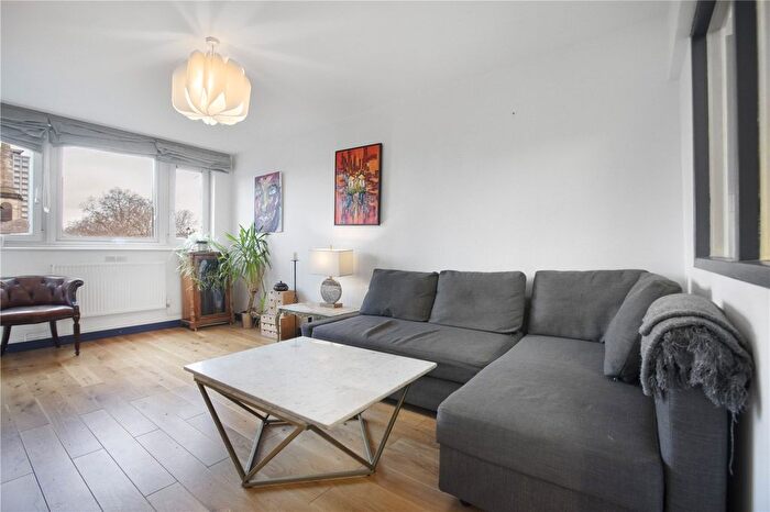 1 Bedroom Flat For Sale In Central Street, London, EC1V