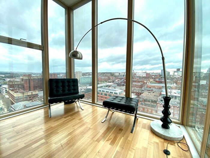 2 Bedroom Apartment To Rent In West Point, Wellington Street, City Centre, LS1