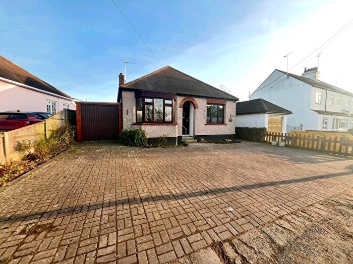 2 Bedroom Bungalow To Rent In Barling Road, Little Wakering, Southend-on-Sea, Essex, SS3
