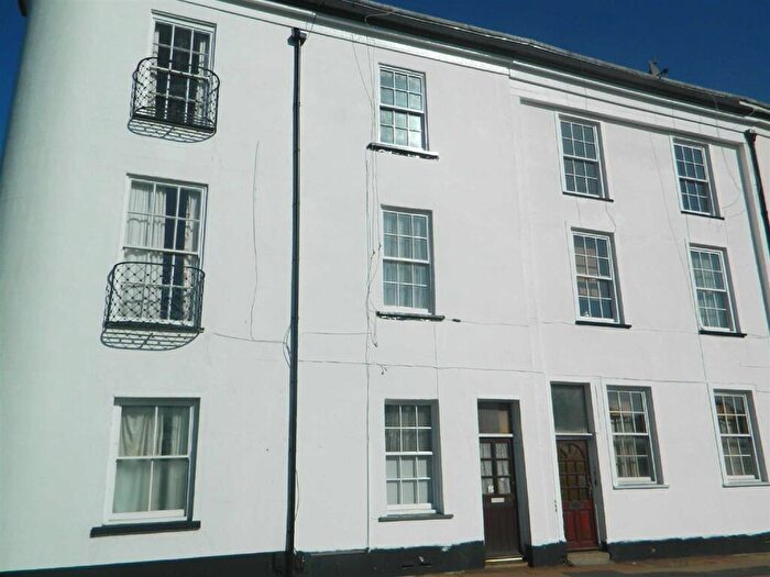 1 Bedroom Apartment To Rent In Magdalen Street, Exeter, EX2