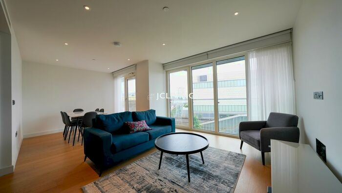 2 Bedroom Flat To Rent In White City Living, London W12