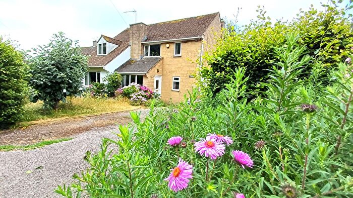3 Bedroom Detached House For Sale In Radbone Hill, Over Norton, OX7