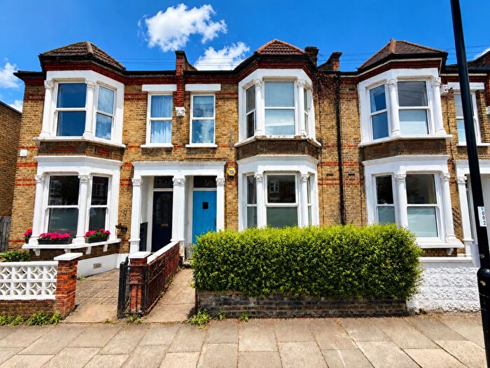 2 Bedroom Flat To Rent In Finland Road, Brockley, London, SE4