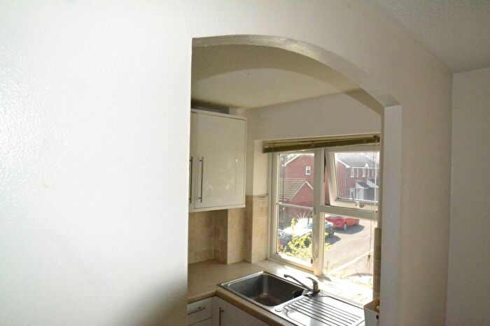 1 Bedroom Semi-Detached House To Rent In Church Road, Northolt, UB5