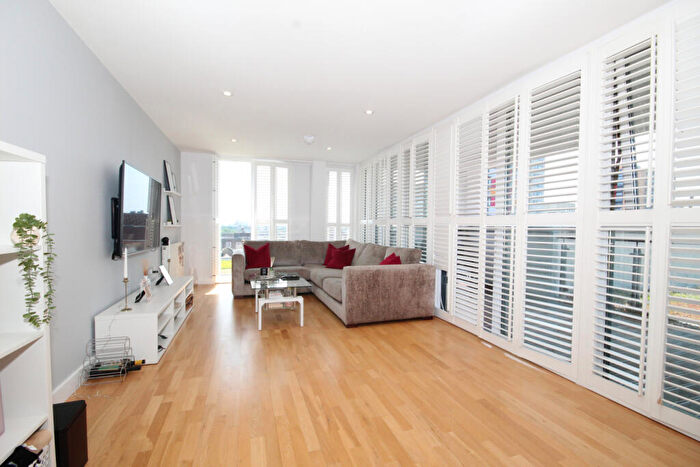 2 Bedroom Flat For Sale In Elm Road, Wembley, Middlesex, HA9