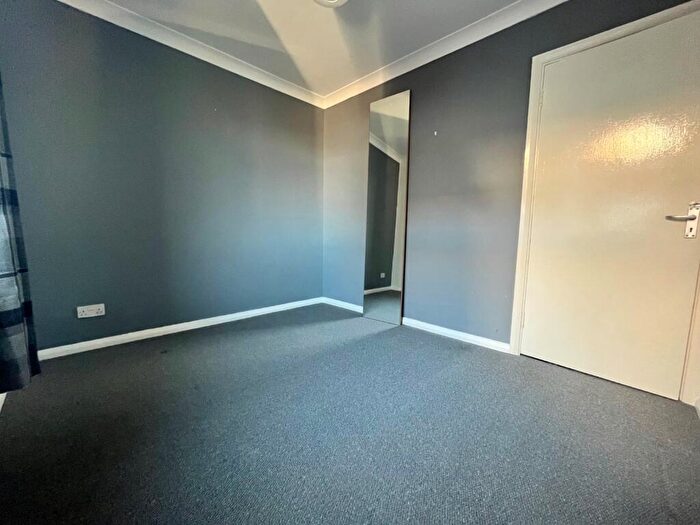 2 Bedroom Apartment To Rent In Outram Road, Southsea, Hampshire, PO5