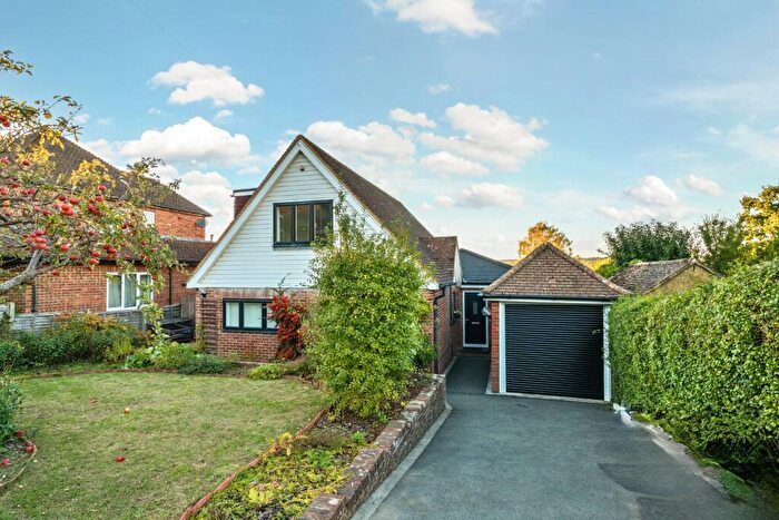 4 Bedroom Detached House For Sale In Hillary Road, Farnham, Surrey, GU9