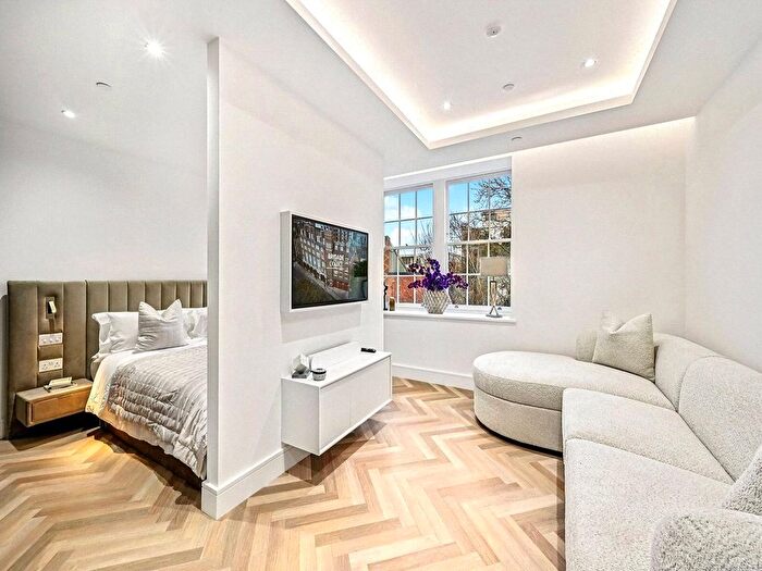 Studio For Sale In Davies House, Brigade Court, Southwark, SE1