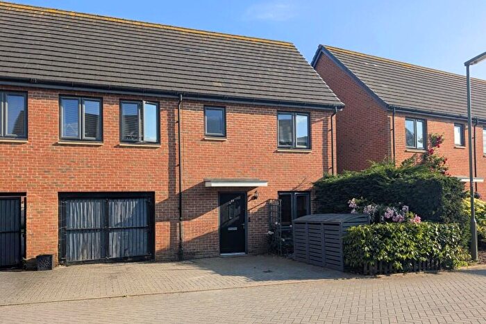 4 Bedroom Semi-Detached House To Rent In Woking, Surrey, GU22