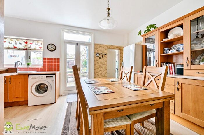 3 Bedroom Terraced House For Sale In Spencer Road, London, N11