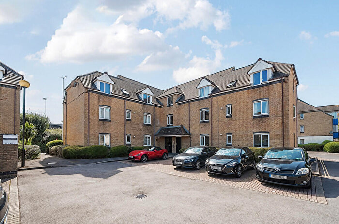 1 Bedroom Apartment For Sale In Atlantic Close, Southampton, Hampshire, SO14