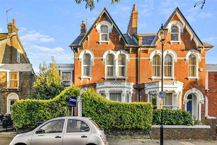 1 Bedroom Flat For Sale In Embleton Road, Lewisham, SE13