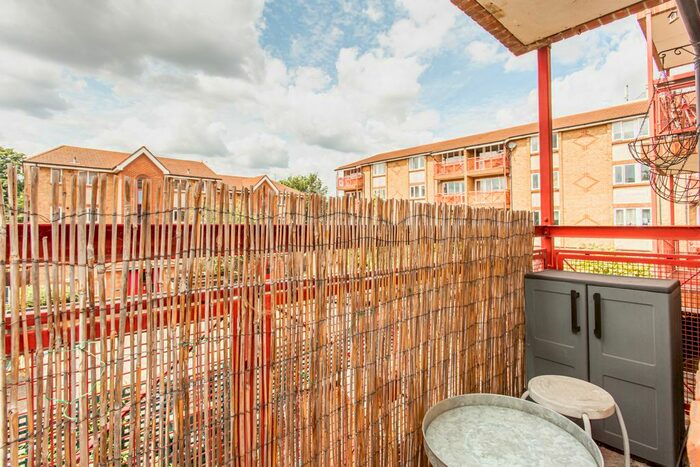 1 Bedroom Flat For Sale In Rainhill Way, London, E3