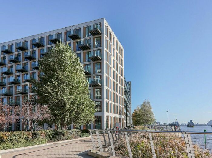 3 Bedroom Flat To Rent In Kelson House, Schooner Road, London, E16