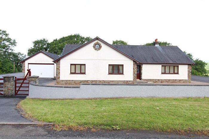 3 Bedroom Detached Bungalow For Sale In Maerdy Road, Betws, Ammanford, SA18