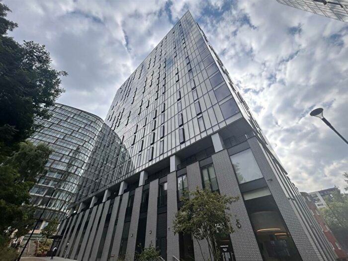 2 Bedroom Flat To Rent In Meadowside, Angel Meadows, Manchester, M4