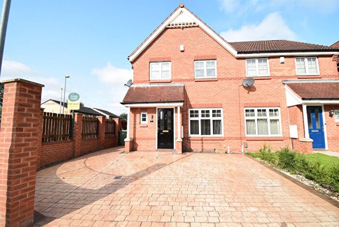 3 Bedroom Semi Detached House To Rent In Mill Chase Gardens, Wakefield, WF2