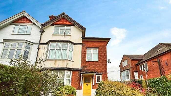 2 Bedroom Flat To Rent In Alexandra Gardens, NG5