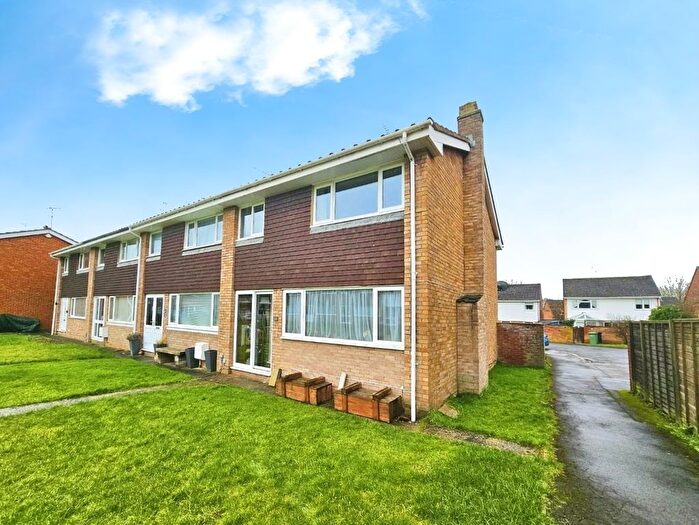 3 Bedroom End Of Terrace House For Sale In Willow Close, Charfield, Wotton-Under-Edge, GL12