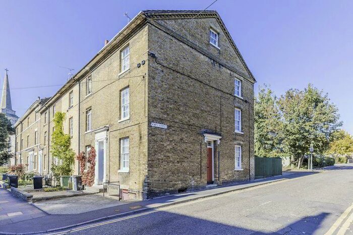 4 Bedroom End Of Terrace House To Rent In Marsham Street, Maidstone, Kent, ME14