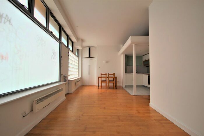 2 Bedroom Flat To Rent In Cheshire Street, Shoreditch E2