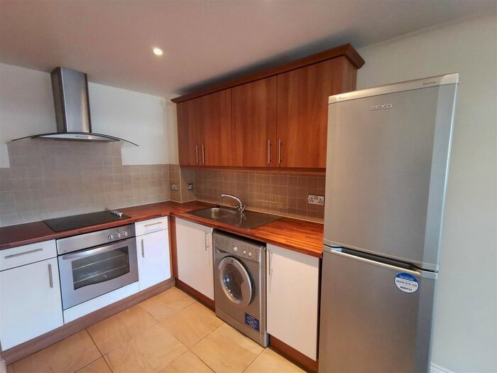 1 Bedroom Flat To Rent In Calcutta Road, Tilbury, RM18