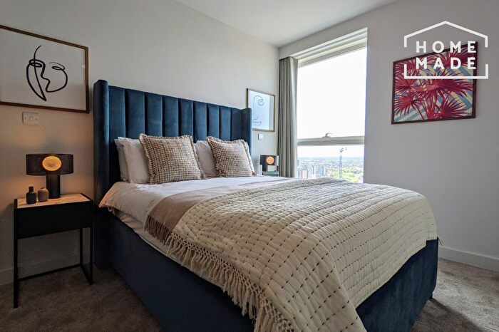 1 Bedroom Flat To Rent In Rochdale Road, Manchester, M4