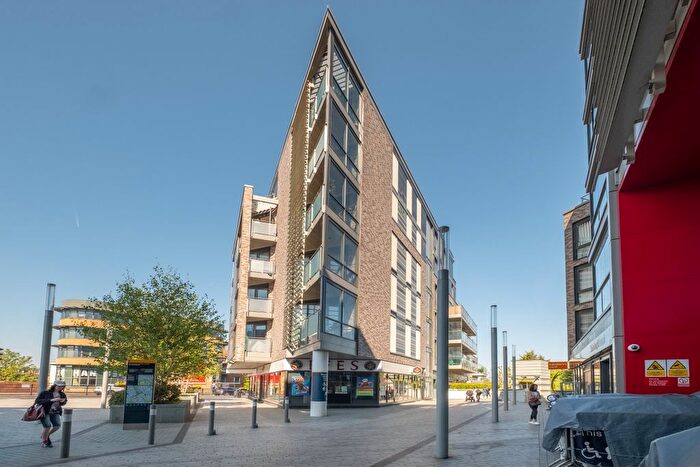 2 Bedroom Flat To Rent In London Road, Twickenham, TW1