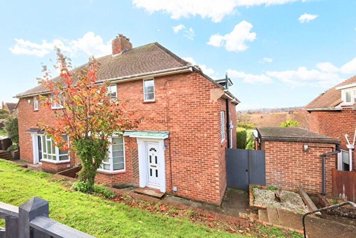 3 Bedroom Semi Detached House For Sale In Spencer Avenue, Hove, East Sussex, BN3