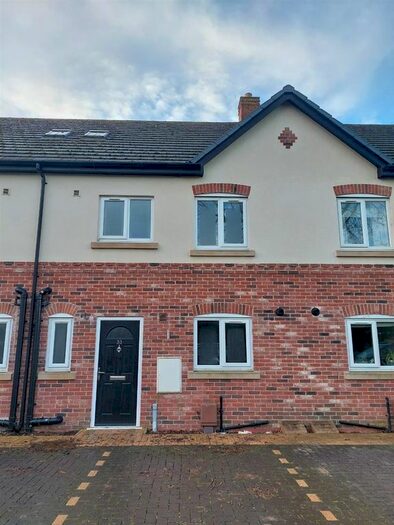 3 Bedroom Terraced House To Rent In Rope Lane, Shavington, Crewe, CW2