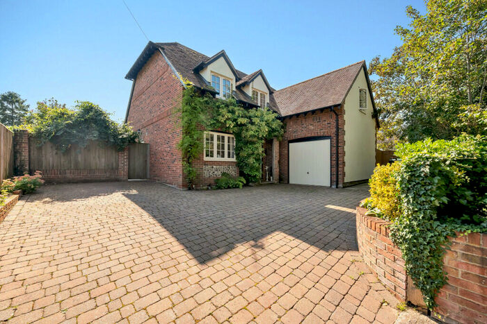5 Bedroom Detached House For Sale In High Street, Compton, Newbury, Berkshire, RG20