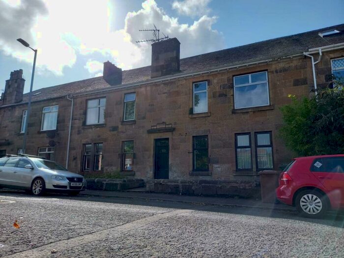 2 Bedroom Flat To Rent In Kings Road, Beith, KA15