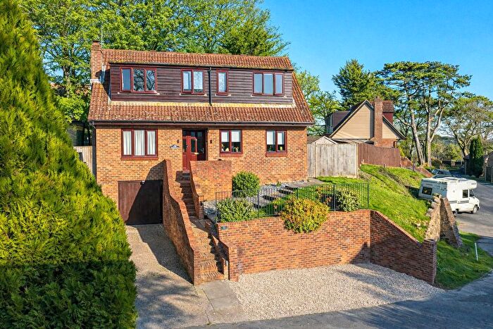 4 Bedroom Detached House For Sale In Old House Gardens, Hastings, TN34